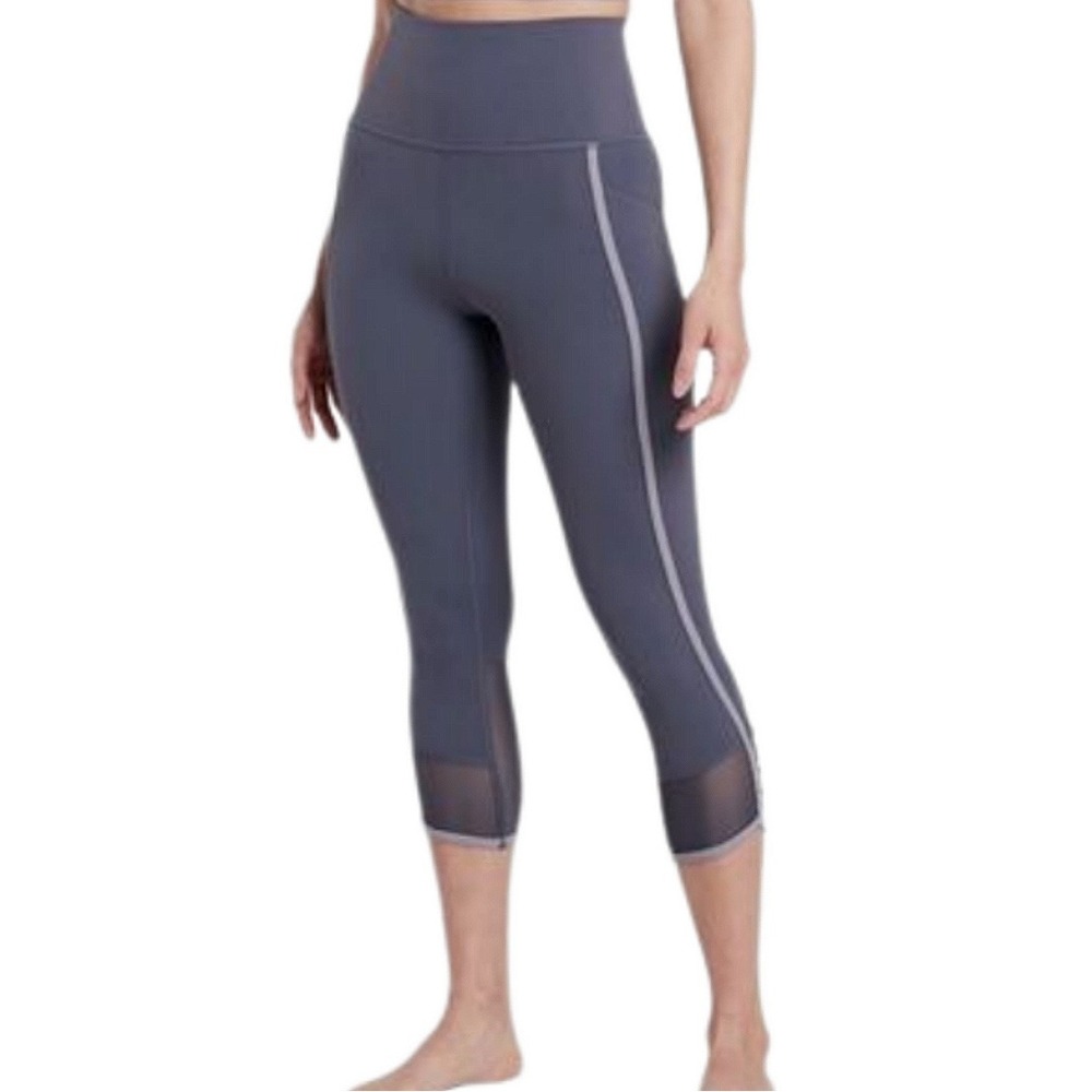 Athleta Salutation Stash Pocket II Capri Women's SP Mesh High Rise Athleisure